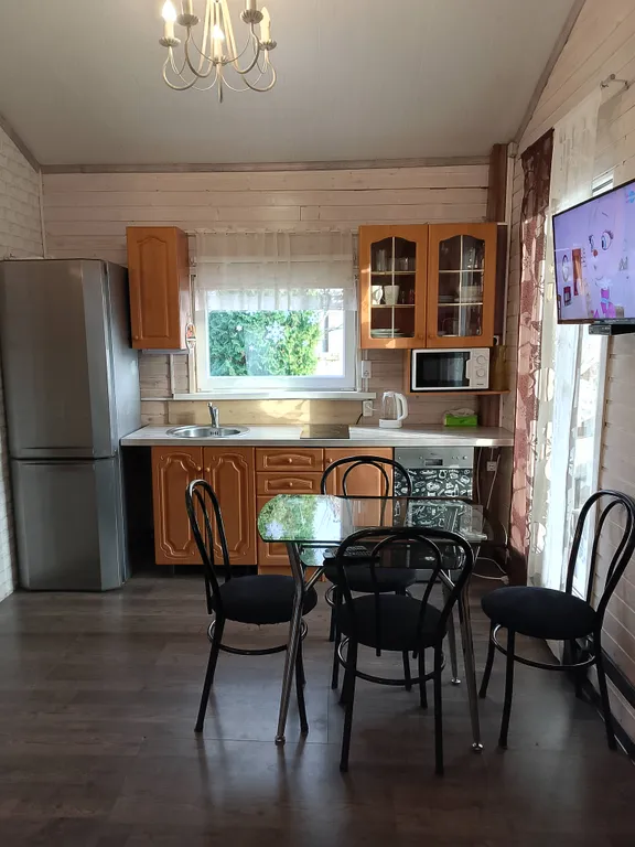 Уютный зимний дом со всеми удобствами рядом с лесом