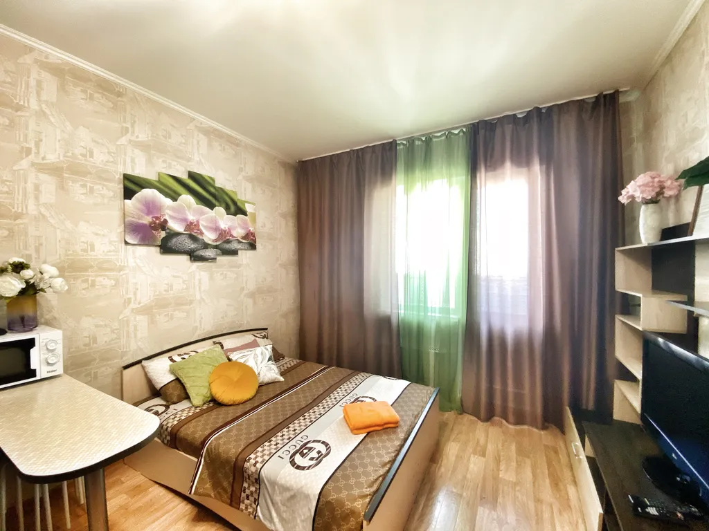 Квартира студия — аренда посуточно в Сургут