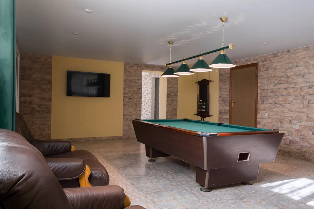 Просторный дом, бассейн с подогревом