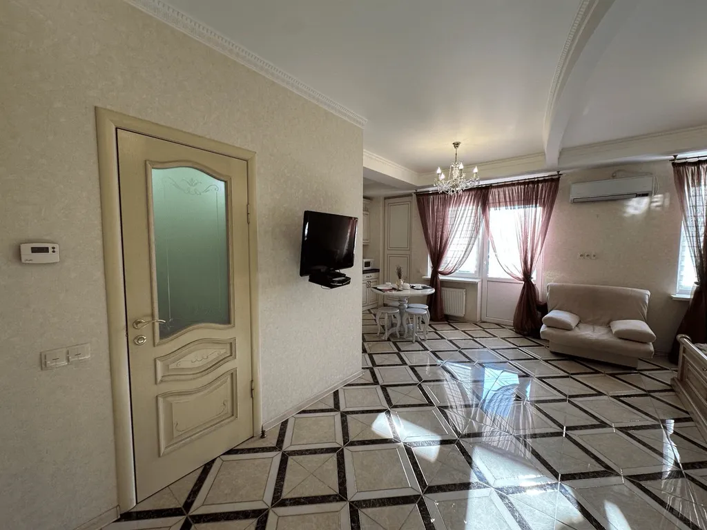 Студия в центре Ялты у моря