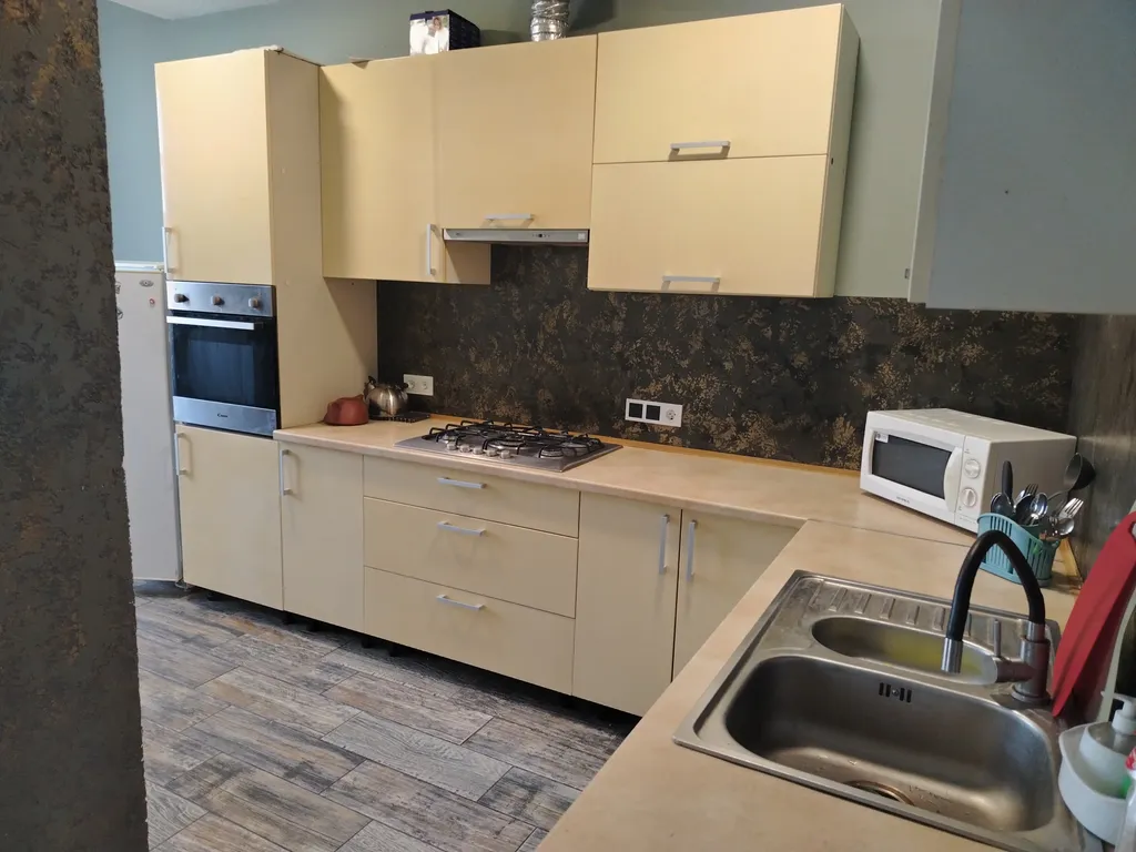 Домик на реке Волга