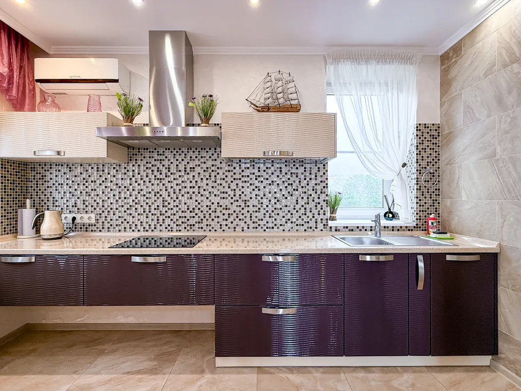 Просторный дом с видом на море и горы