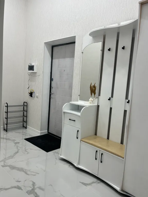 Светлая и уютная квартира с высокими потолками