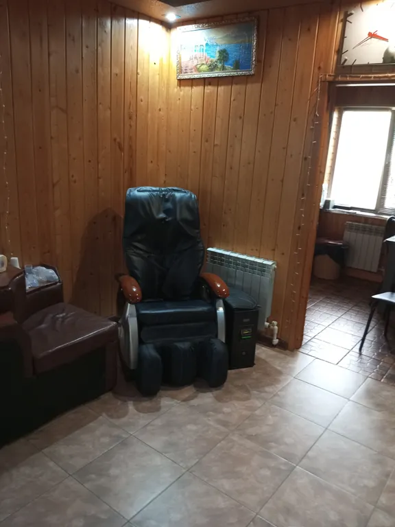 Дом с бассейном, и баней