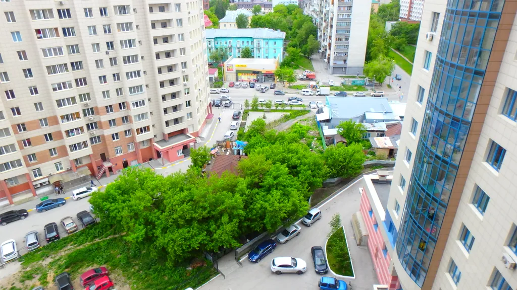 Элитная в центре, метро площадь Ленина, рядом аква-парк, зоопарк, тц аура, парк