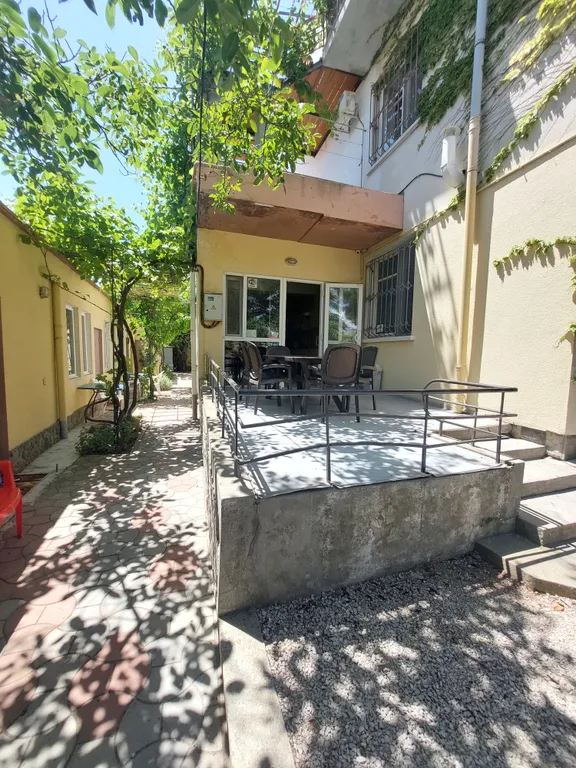 Уютный номер у моря с песчаным пляжем в шаговой доступности