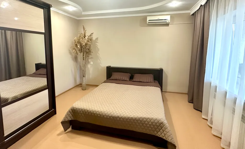 Квартира Номер с кухней и ванной комнатой в мини-гостинице со двором — аренда посуточно в Бердянск