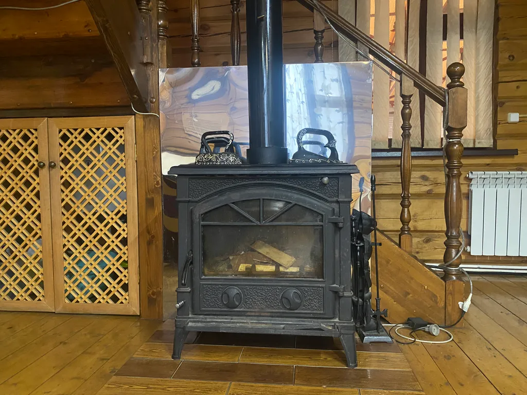 Коттедж Дом бревенчатый с баней — Москва