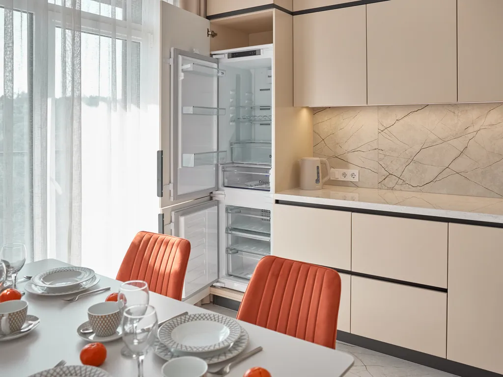 Современная, новая квартира с видом на горы