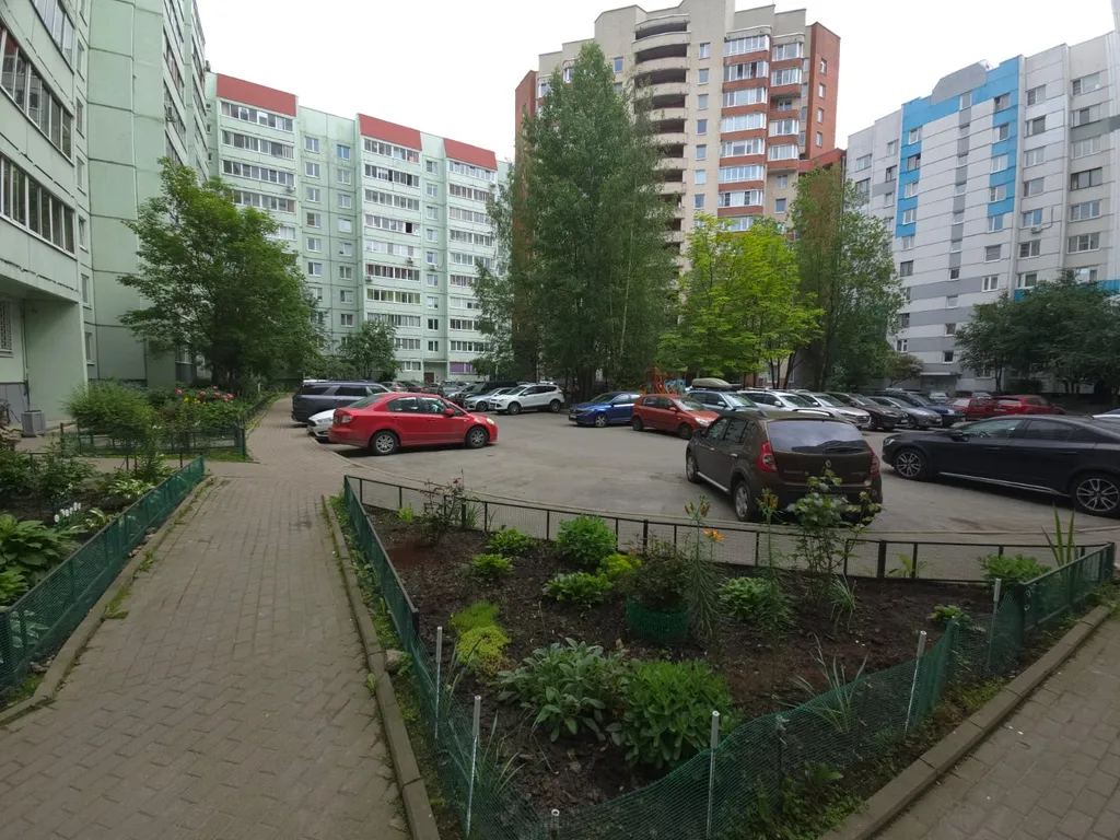 Уютная квартира у метро Комендантский проспект