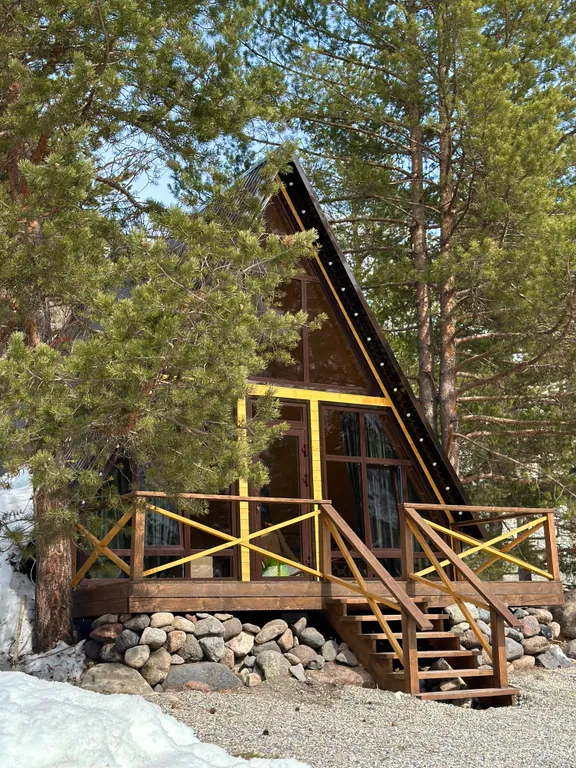 Коттедж Уютный домик в сосновом бору с видом на горы — аренда посуточно в Терскол