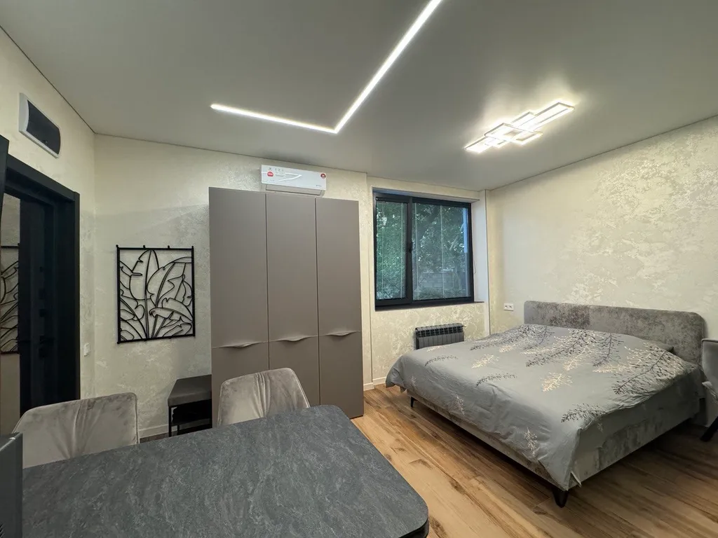 Квартира Квартира Семейная студия с двумя двуспальными кроватями в самом центре. — Севастополь