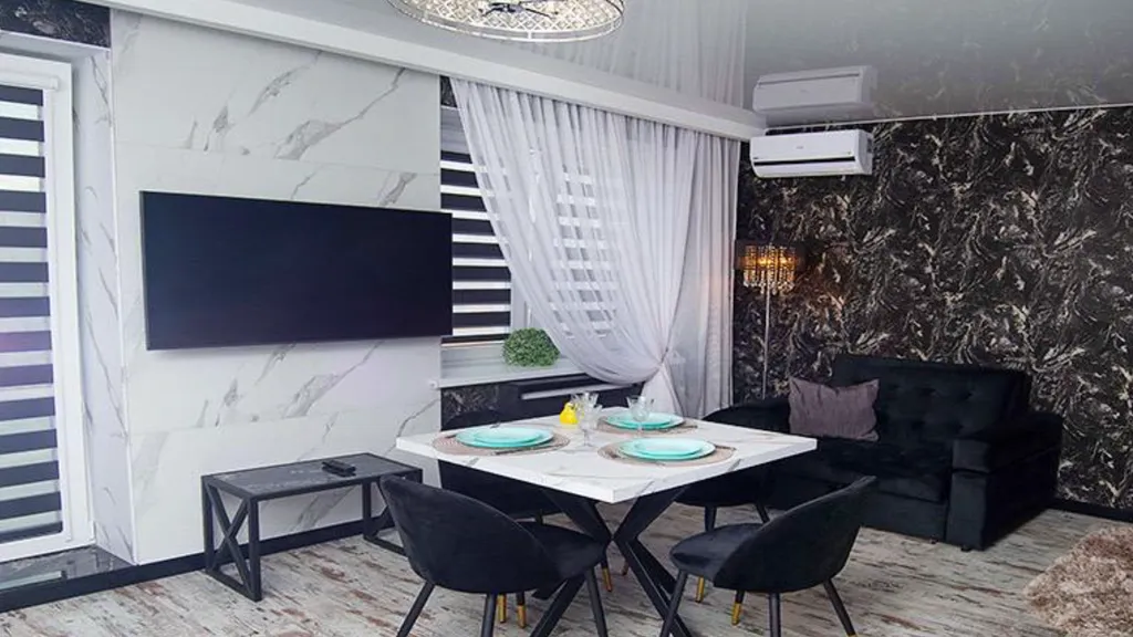 Современная студия в новом доме