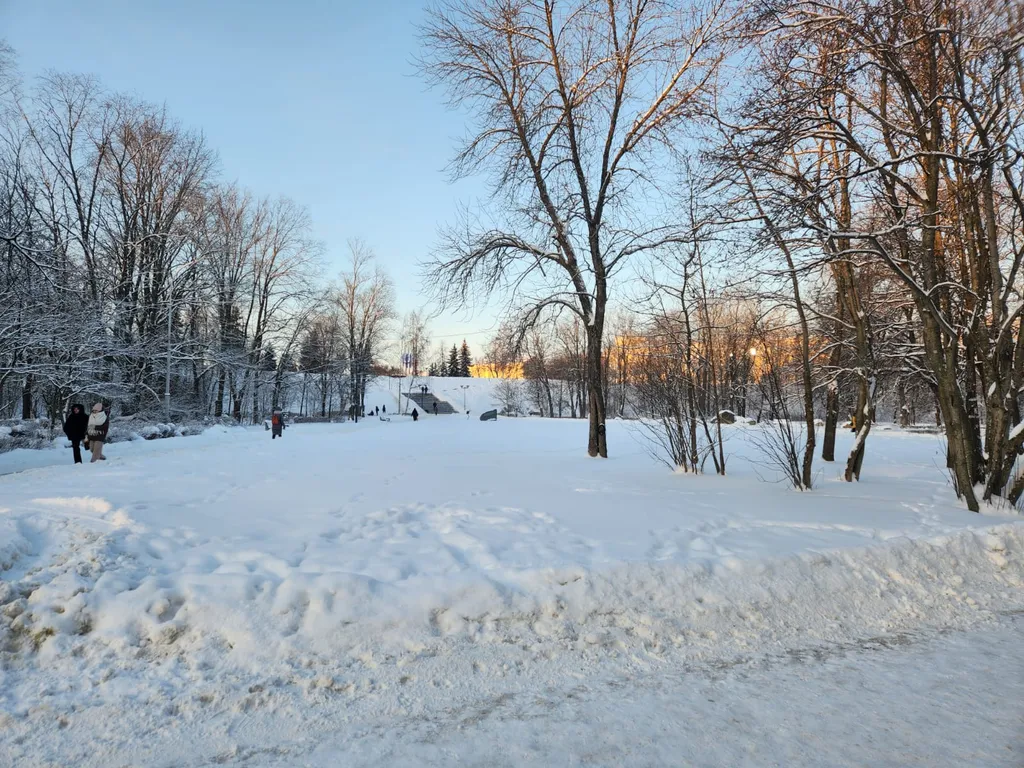 Апартамент в центре в парке на речке
