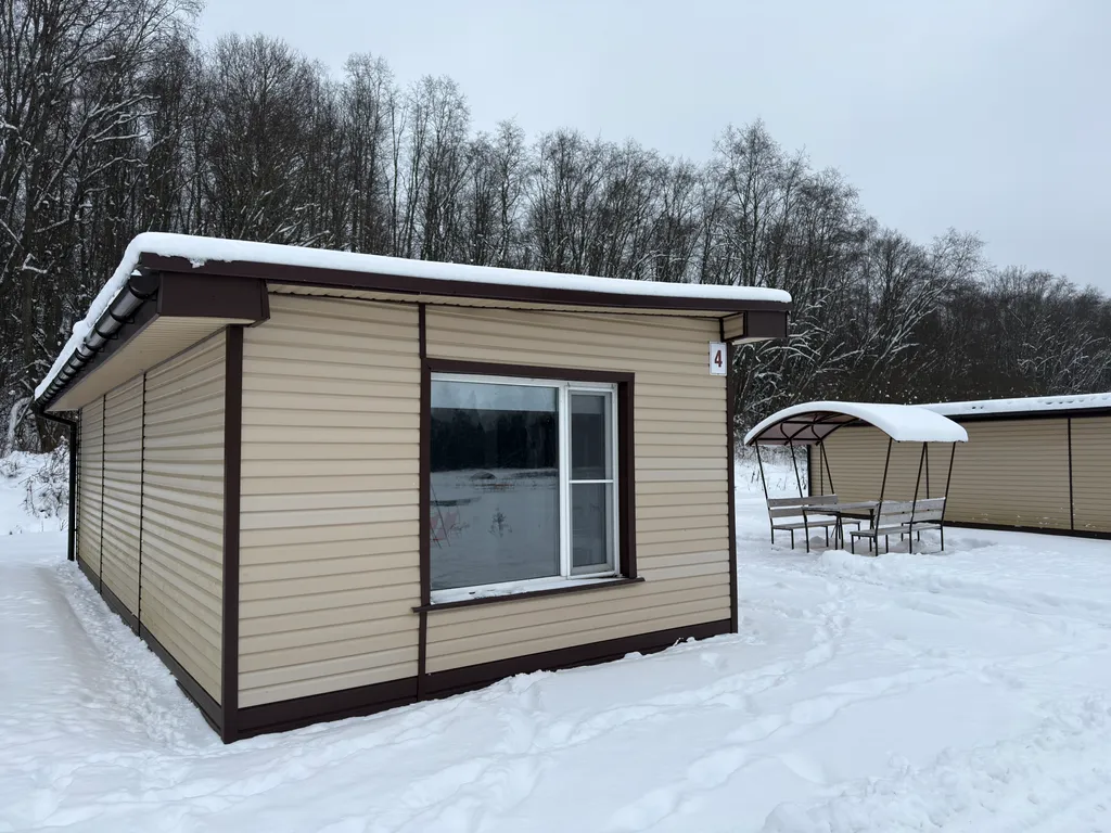 Глэмпинг у peки Bолoста