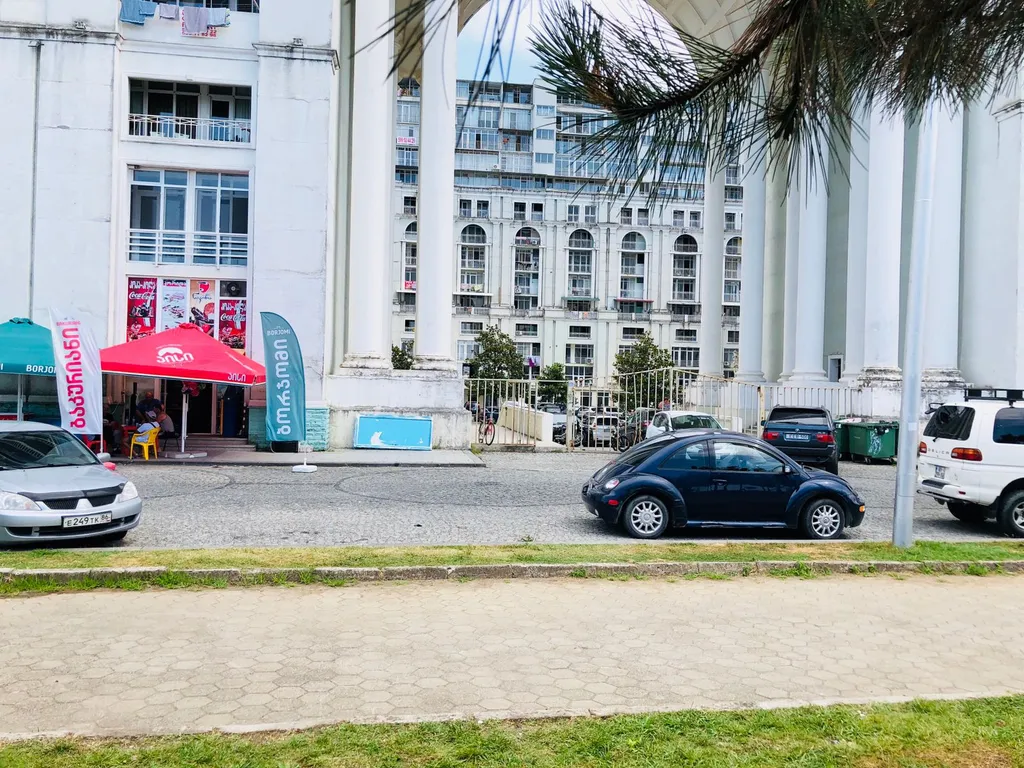 Рядом море 3 комнатную квартира, первая береговая линия