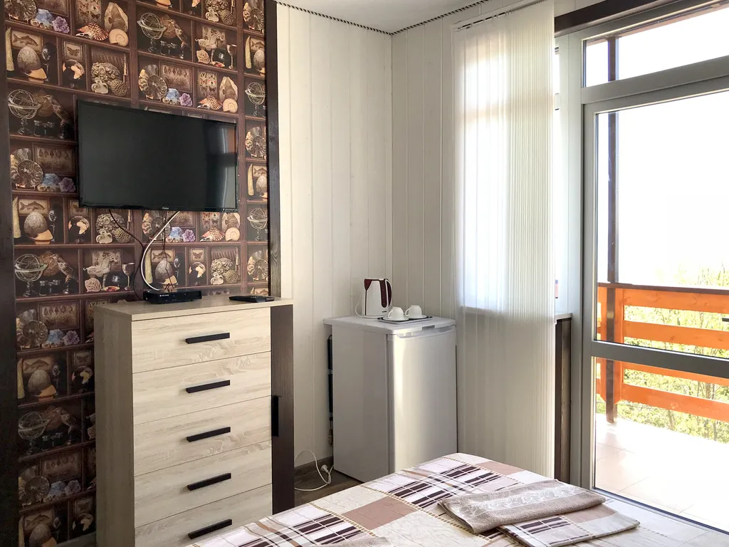 Двухместный номер-комфорт с балконом и видом на море