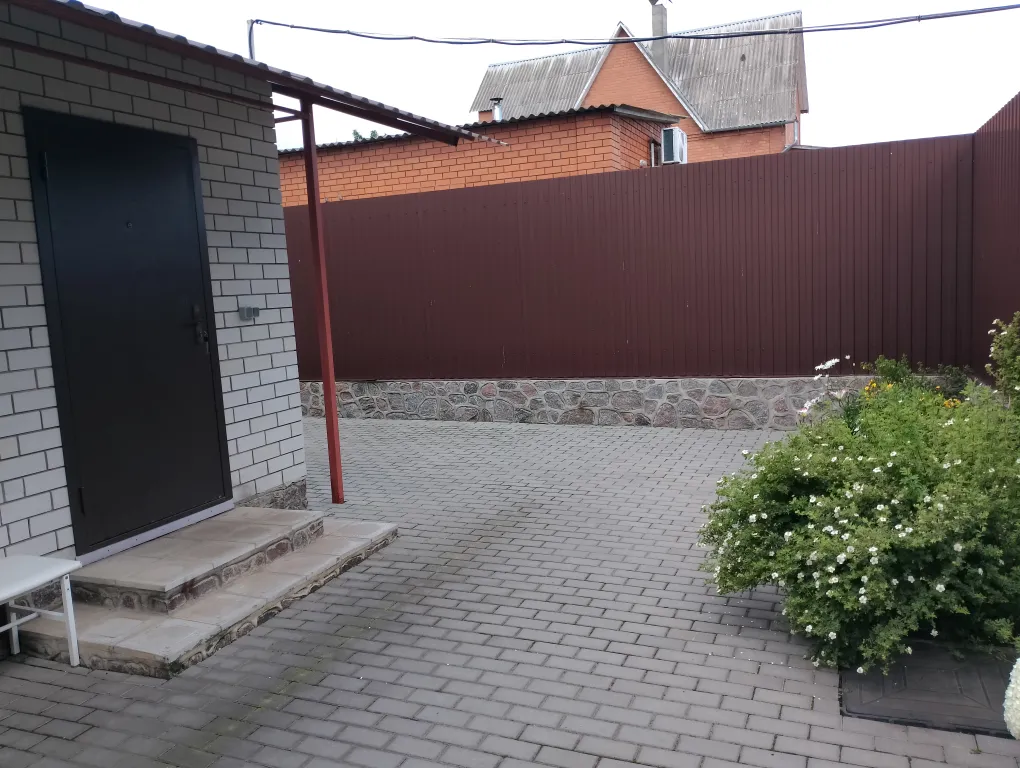 Уютная квартира с современным ремонтом в спальном районе