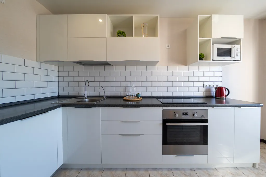 Двушка с подсветкой в спальне и панорамным балконом