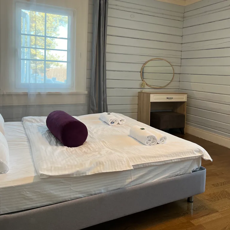 Isotalo - большой дом у озера в карелии, для большой компании