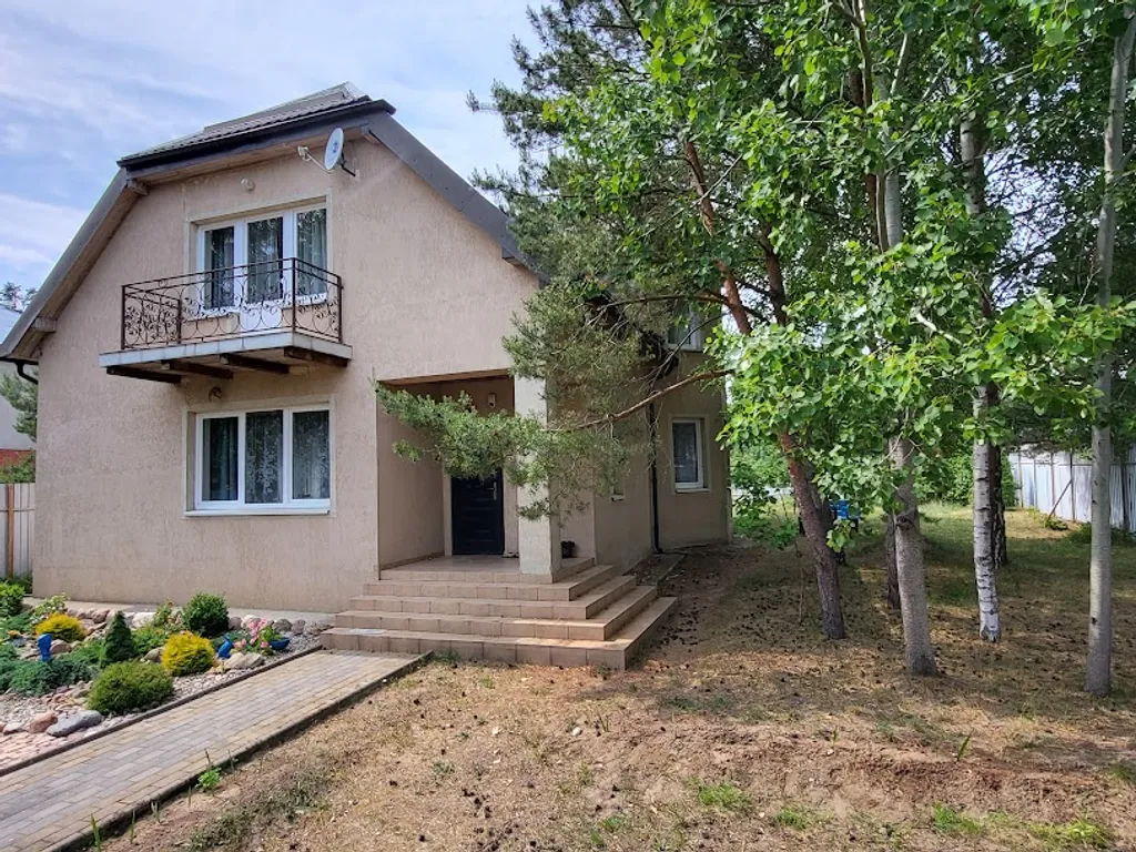 Двухэтажный коттедж на участке 8 соток — аренда посуточно в Янтарный