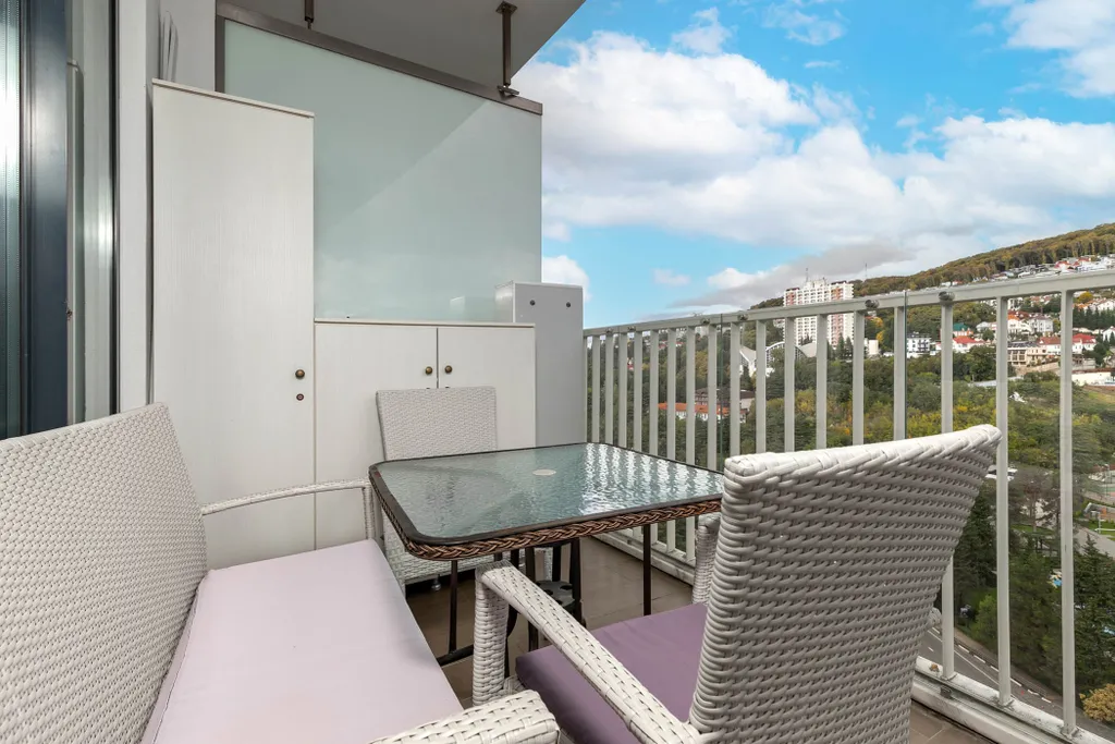 Апартаменты в Актёр Галакси с террасой, 2 спальнями, боковым видом на море