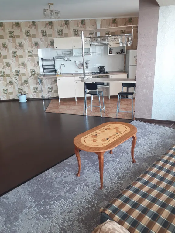 Квартира 3-комнатная Квартира — Ейск