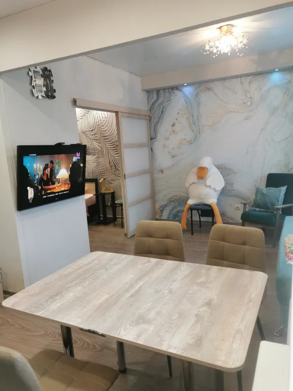 Студия с отдельной спальной зоной