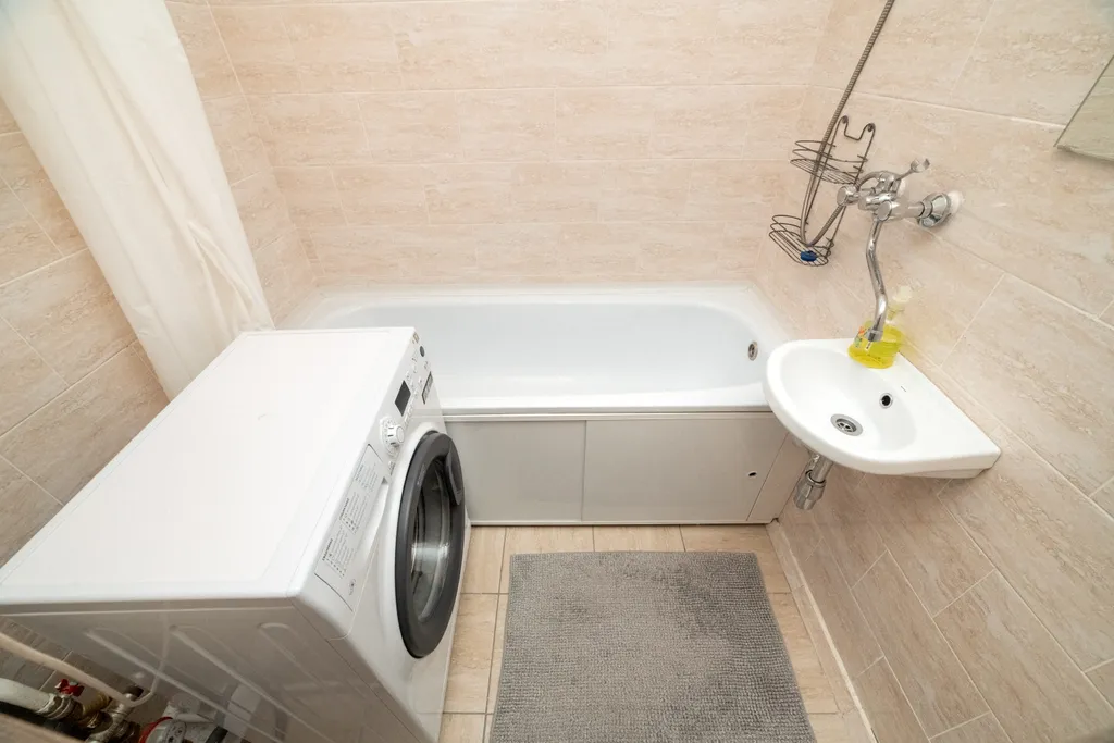 Квартира Двухкомнатная квартира рядом с ТЦ Июнь — Красноярск