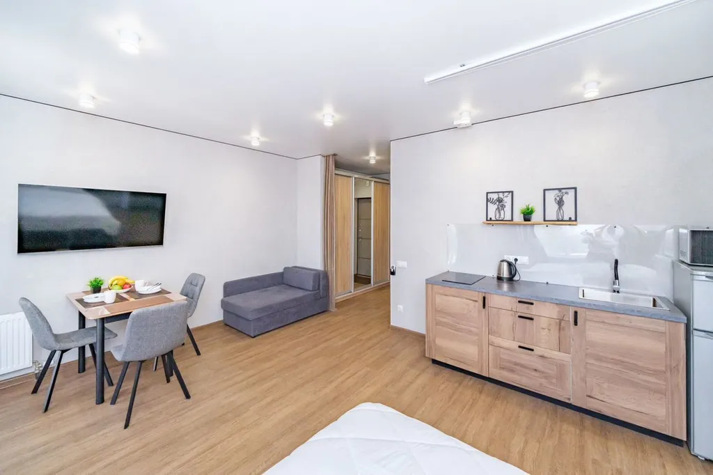 Стильная новая студия с видом на лес