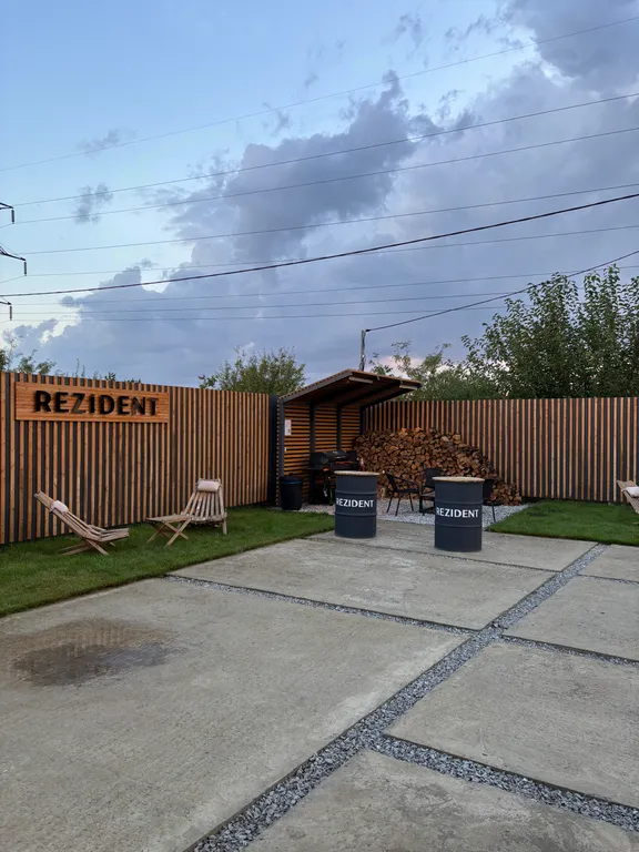 Загородный дом с баней и бассейном