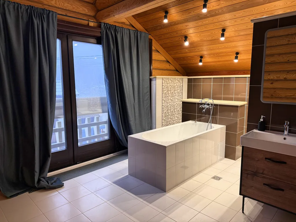 5-комнатный Дом