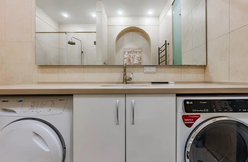 Большой апартамент с видом на море