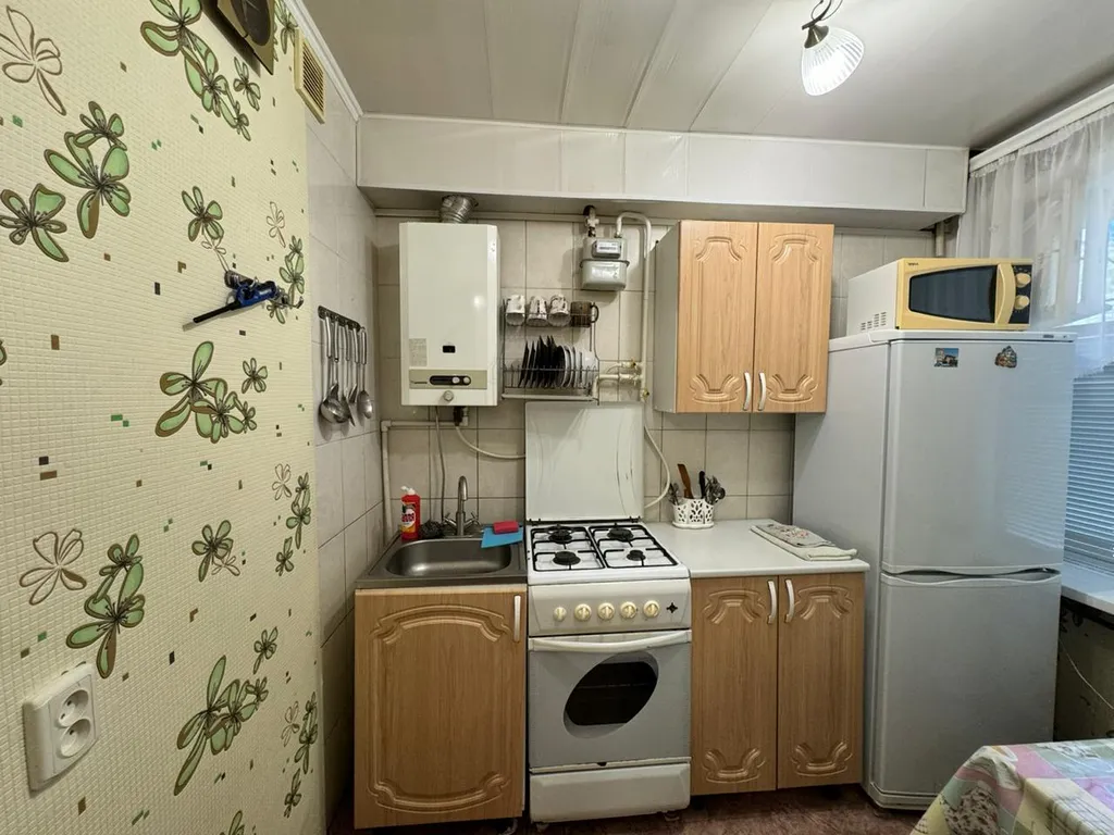 1-комнатная квартира, 150 метров от моря