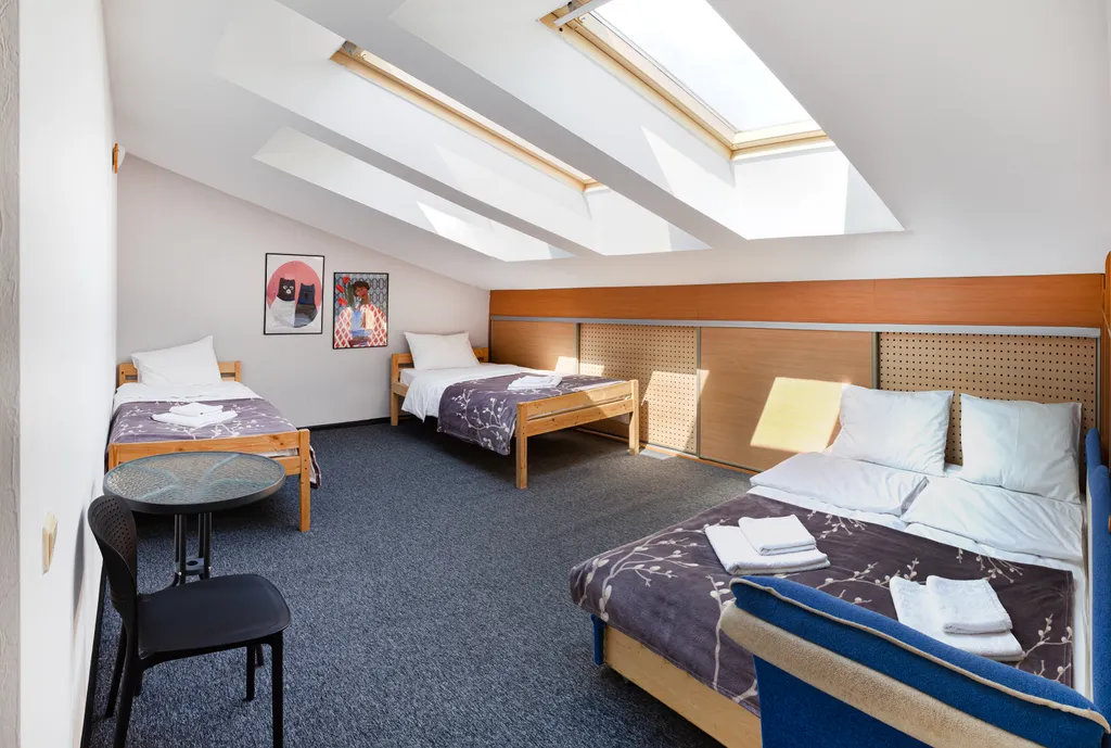 Четырёхместный номер с общим санузлом