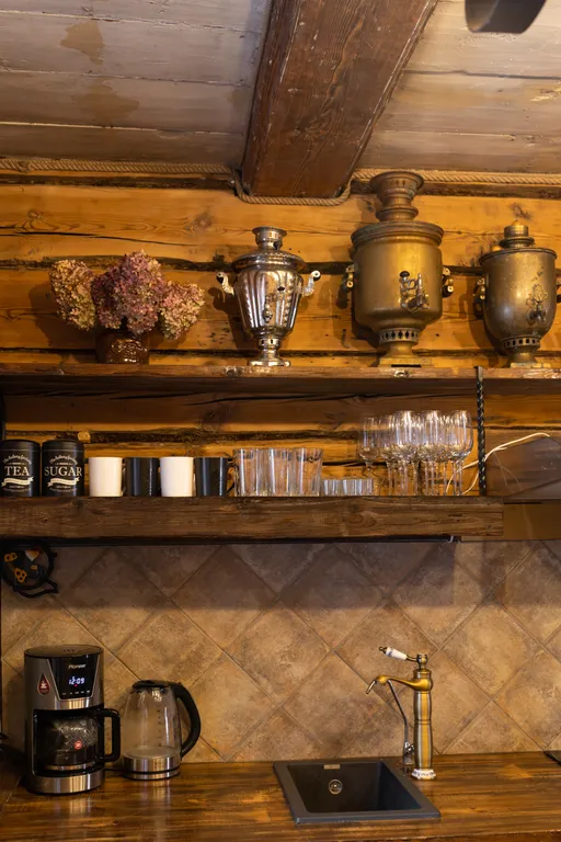 Дом с амбаром 1903. Старинный дом на 8-9 человек в самом центре. Сауна