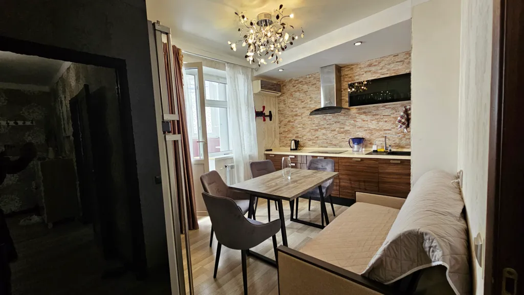 Уютная двухкомнатная квартира, расположенная рядом с парком Галицкого