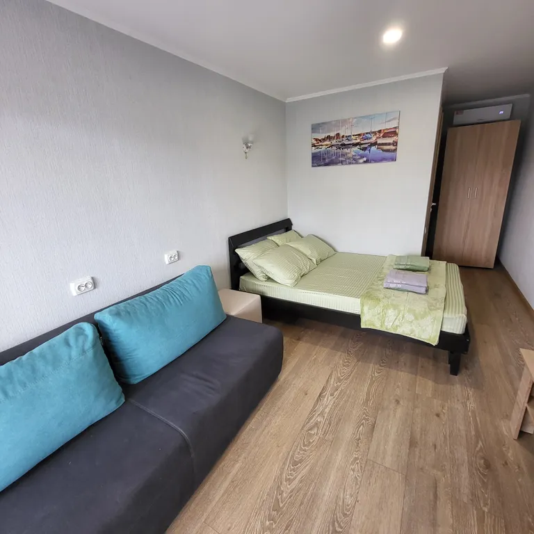 №210 на втором этаже, в номере есть все