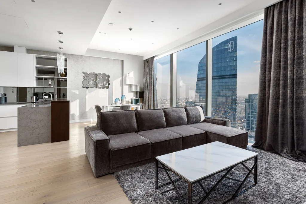 Потрясающая панорама с 73 этажа башни Neva Towers