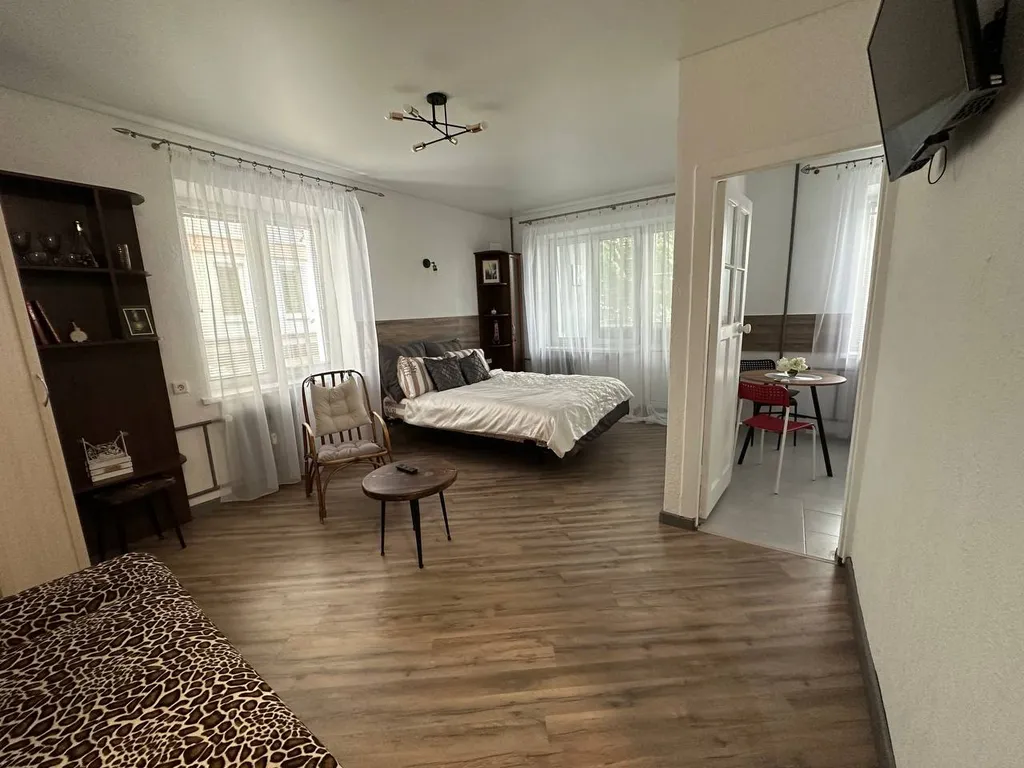 Квартира в центре, парк, парковка, тихий двор — аренда посуточно в Гомель