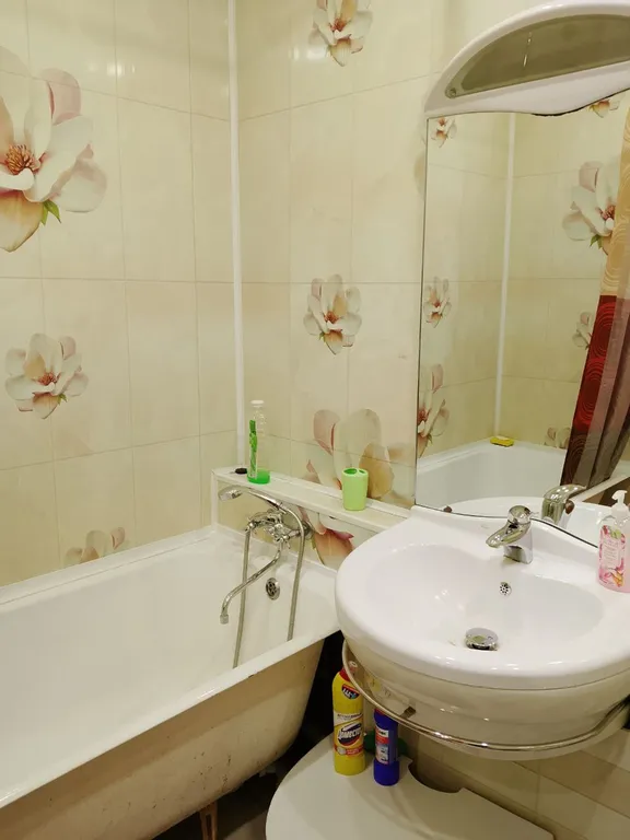 Однокомнатная квартира люкс с большой кухней, на 1 этаже, рядом с парком