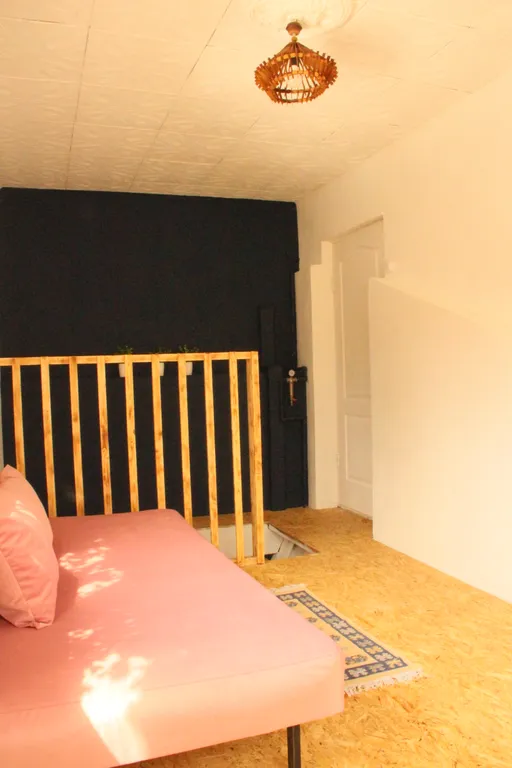 Уютный домик Много дерева