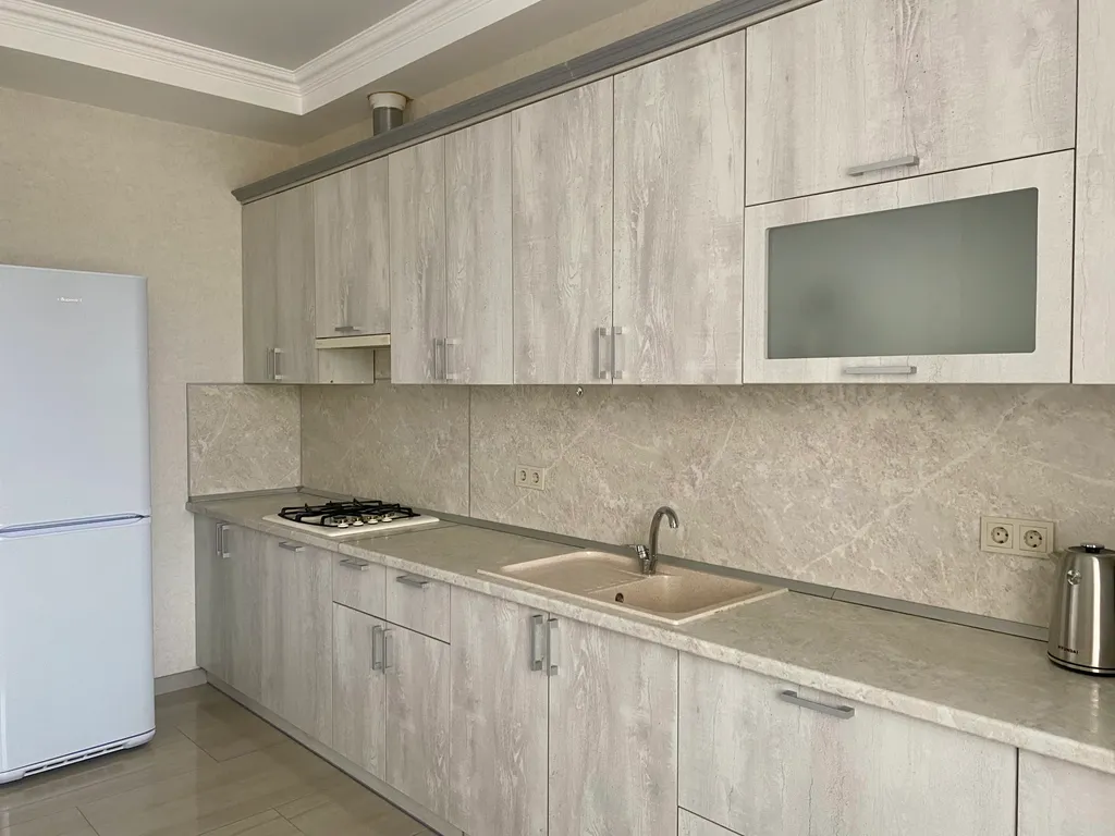 Просторная квартира с видом на горы в центре города