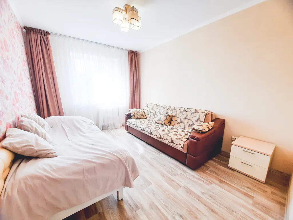 3-комнатная в центре города, рядом УИГА, Академия Речи, ГлазЦентр