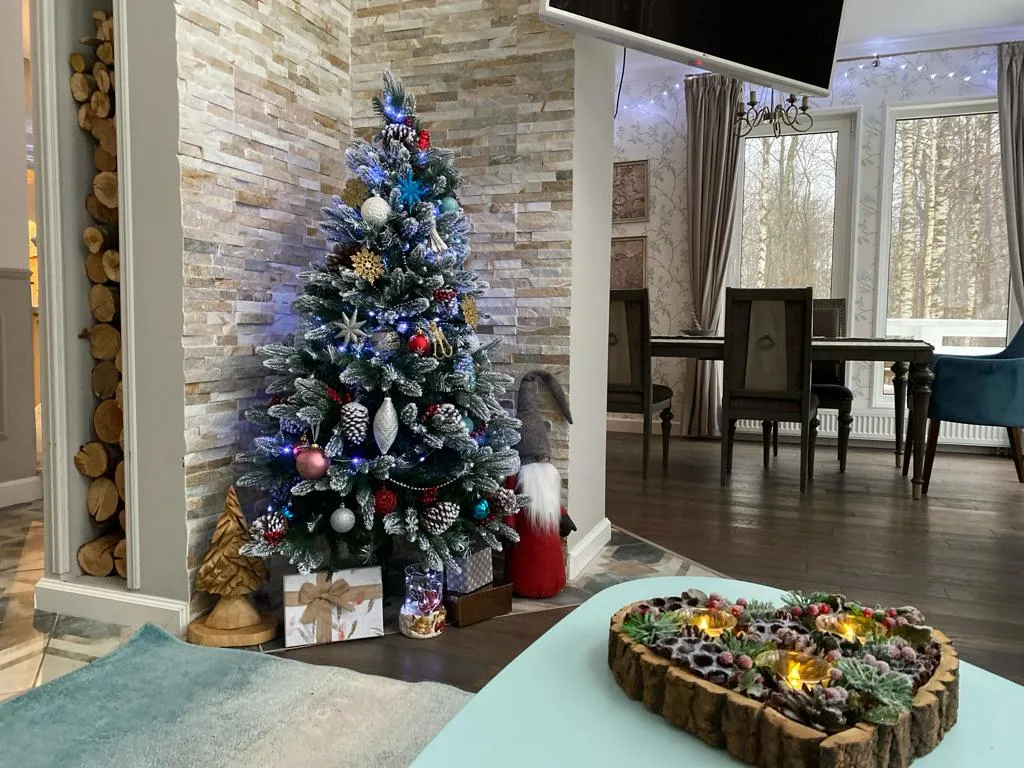 Коттедж MyHomeYourHome дизайнерский дом у леса — Первомайское