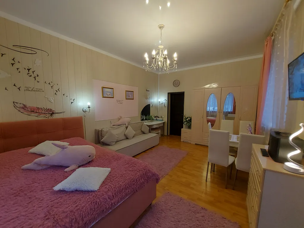 Коттедж Марианна с бильярдом, теннисом, сауной и бассейном