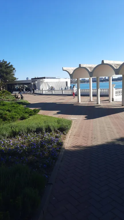 Квартира Отличная новая 1-комнатная квартира у моря в центре города — Геленджик