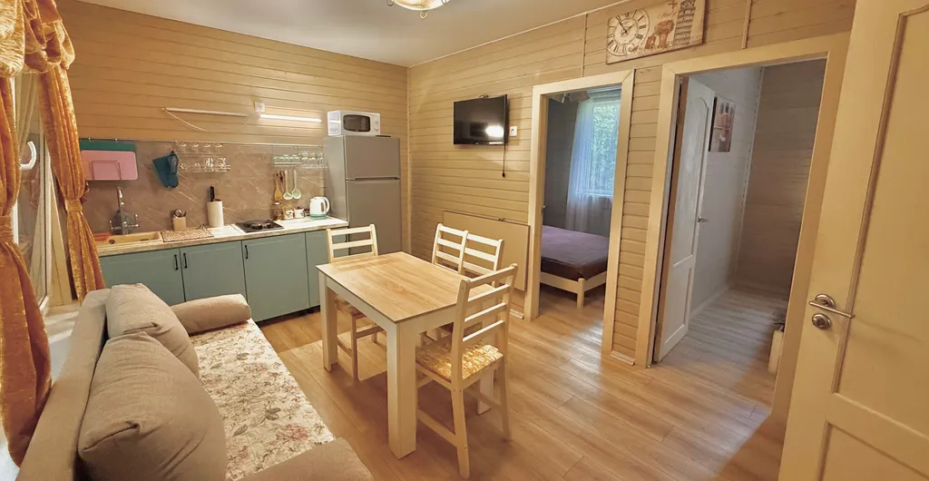 Сказочный домик в сердце леса