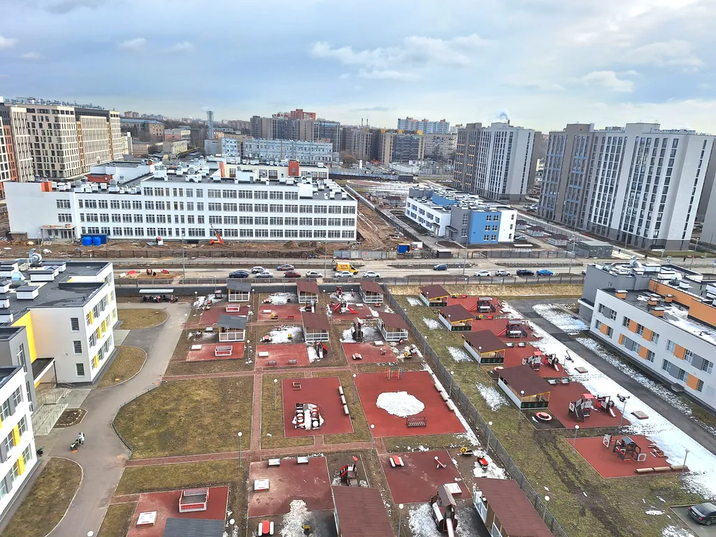 Видовая студия с потолками 3,08 метра