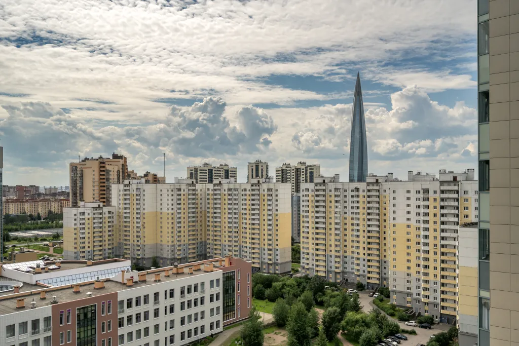 Сонная ночь у небоскреба Газпром